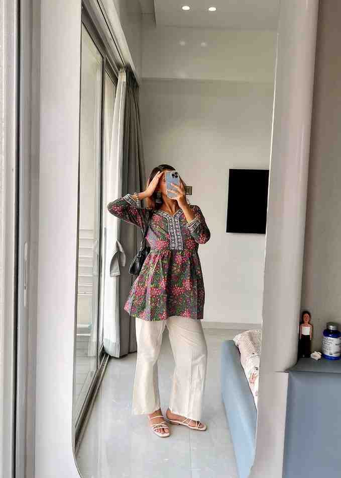 Floral Printed Cotton Kurti Top – Black & Pink
